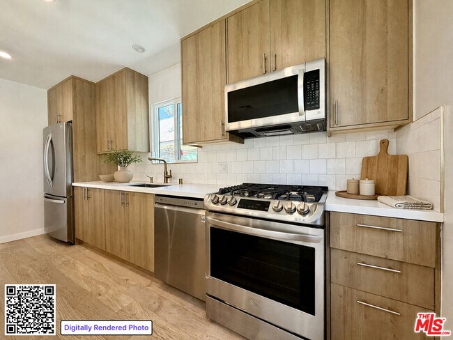 Building Photo - 330 Parkman Ave
