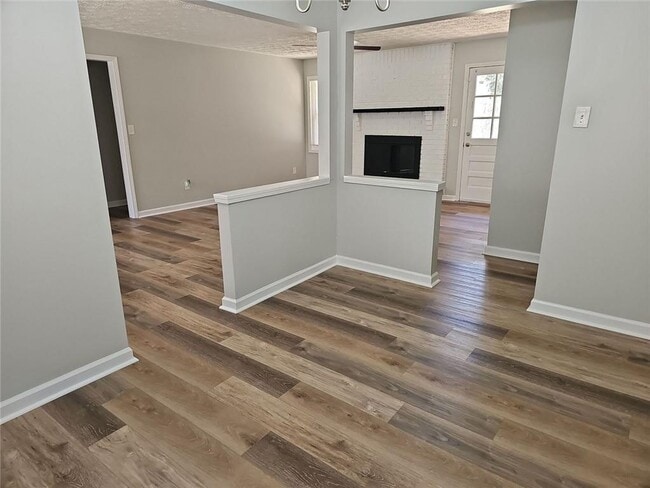 Building Photo - 2392 Shire Ct