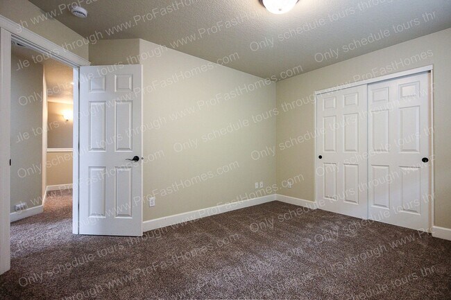 Building Photo - 17481 SW Winona Ln