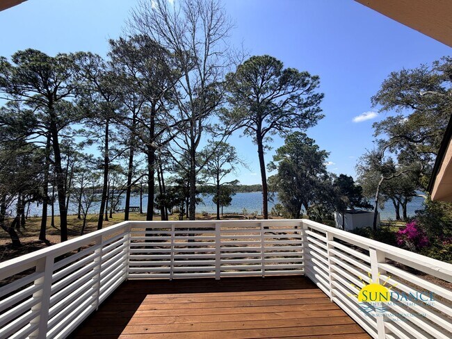 Building Photo - Waterfront 3 Bedroom Home Near E. John Sims Parkway in Niceville!