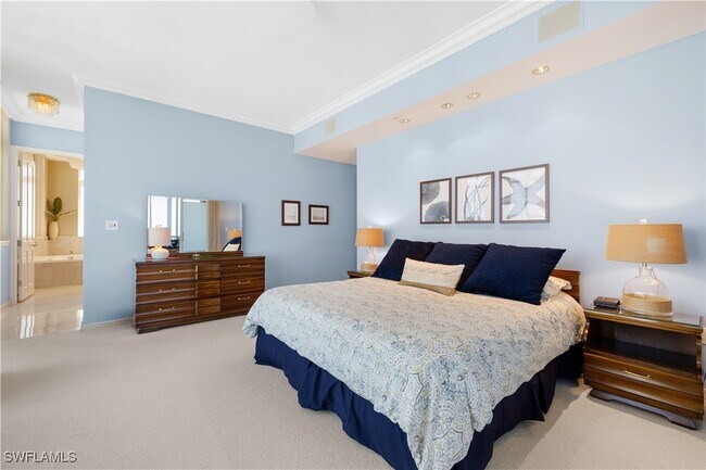 Building Photo - 7515 Pelican Bay Blvd