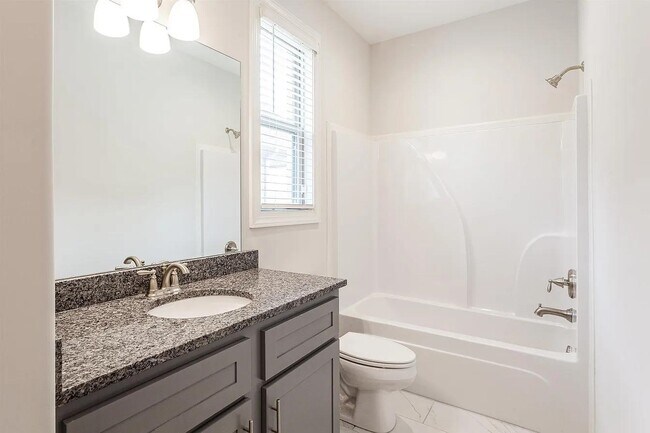 Building Photo - 499 Dogwood Valley Dr