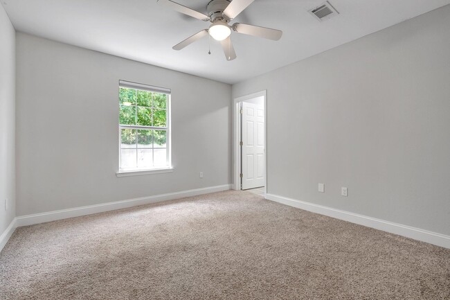Building Photo - 4434 Gearhart Rd