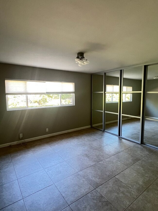 Building Photo - Beautiful Home in Rancho Palos Verde-Sun R...