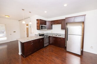 Building Photo - La Mesa Pacific