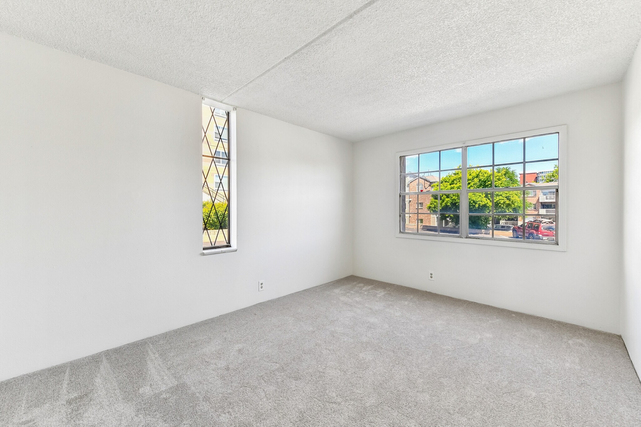 Building Photo - 805 29th St