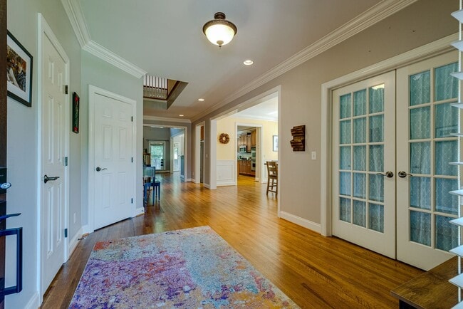 Building Photo - 1306 Camelot Bay