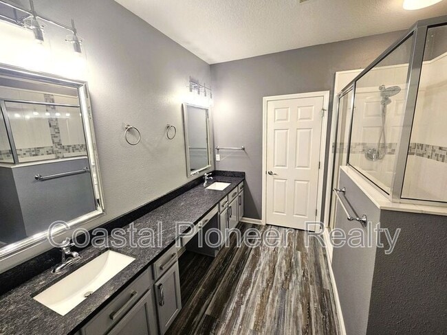 Building Photo - 2035 River Turia Cir