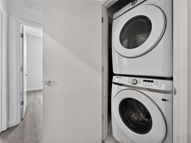 Building Photo - 367 Famagusta Dr