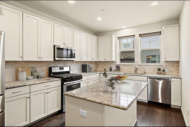 Building Photo - 7220 Wyoming Springs Dr