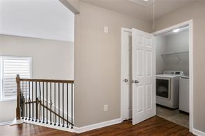 Building Photo - 5835 Weddington Dr