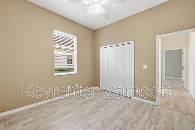 Building Photo - 4956 Bridgehampton Blvd