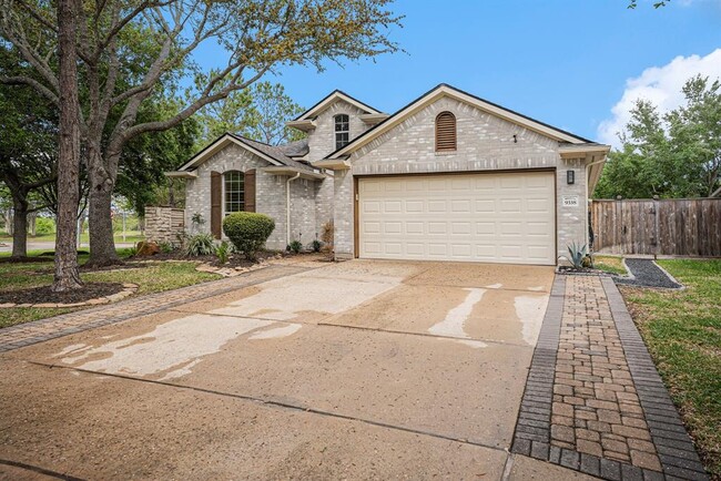 Building Photo - 9338 Stoneridge Canyon Ln