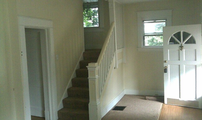 Building Photo - New Brighton 3 Bedroom House plus all