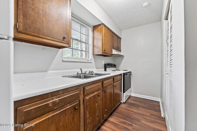 Building Photo - 12511 E Orell Rd