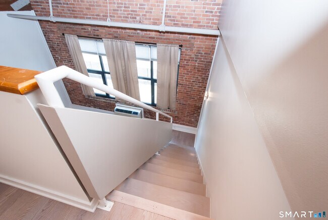 Building Photo - 149 Water St