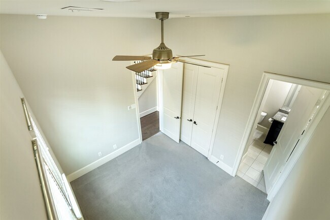 Building Photo - 2640 Fountain Key Blvd