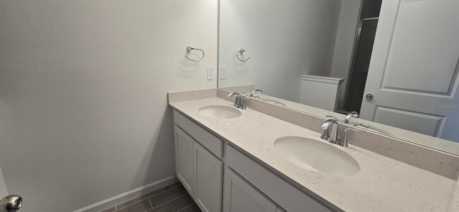 Building Photo - 3577 SE 37th Ct