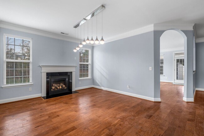 Building Photo - Luxury Living in High Point NC