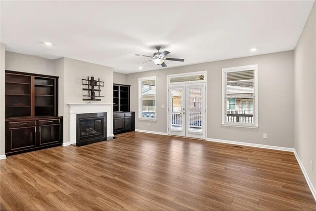 Building Photo - 3960 Redwood Dr