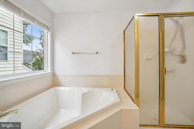 Building Photo - 9305 Sumner Lake Blvd