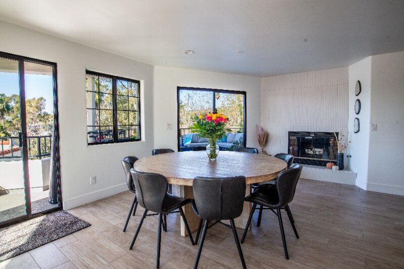Building Photo - 210 Avenida Montalvo