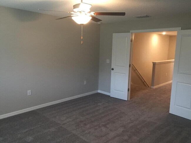 Building Photo - 9618 Pembrooke Pines Dr