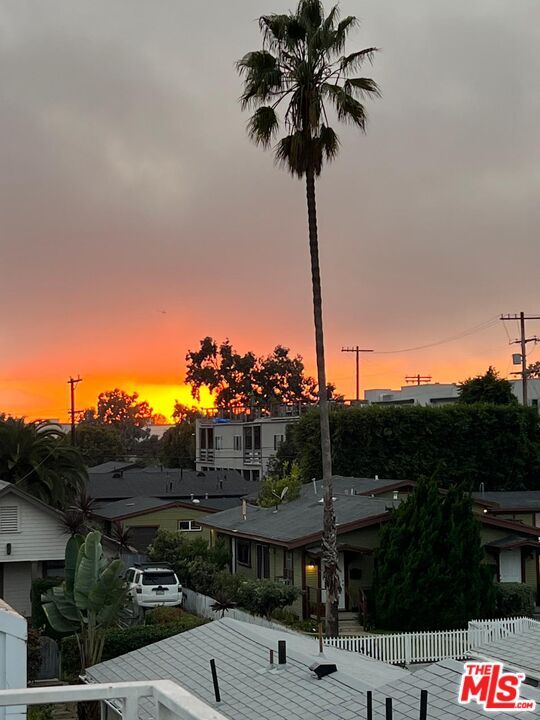 Building Photo - 338 Rennie Ave