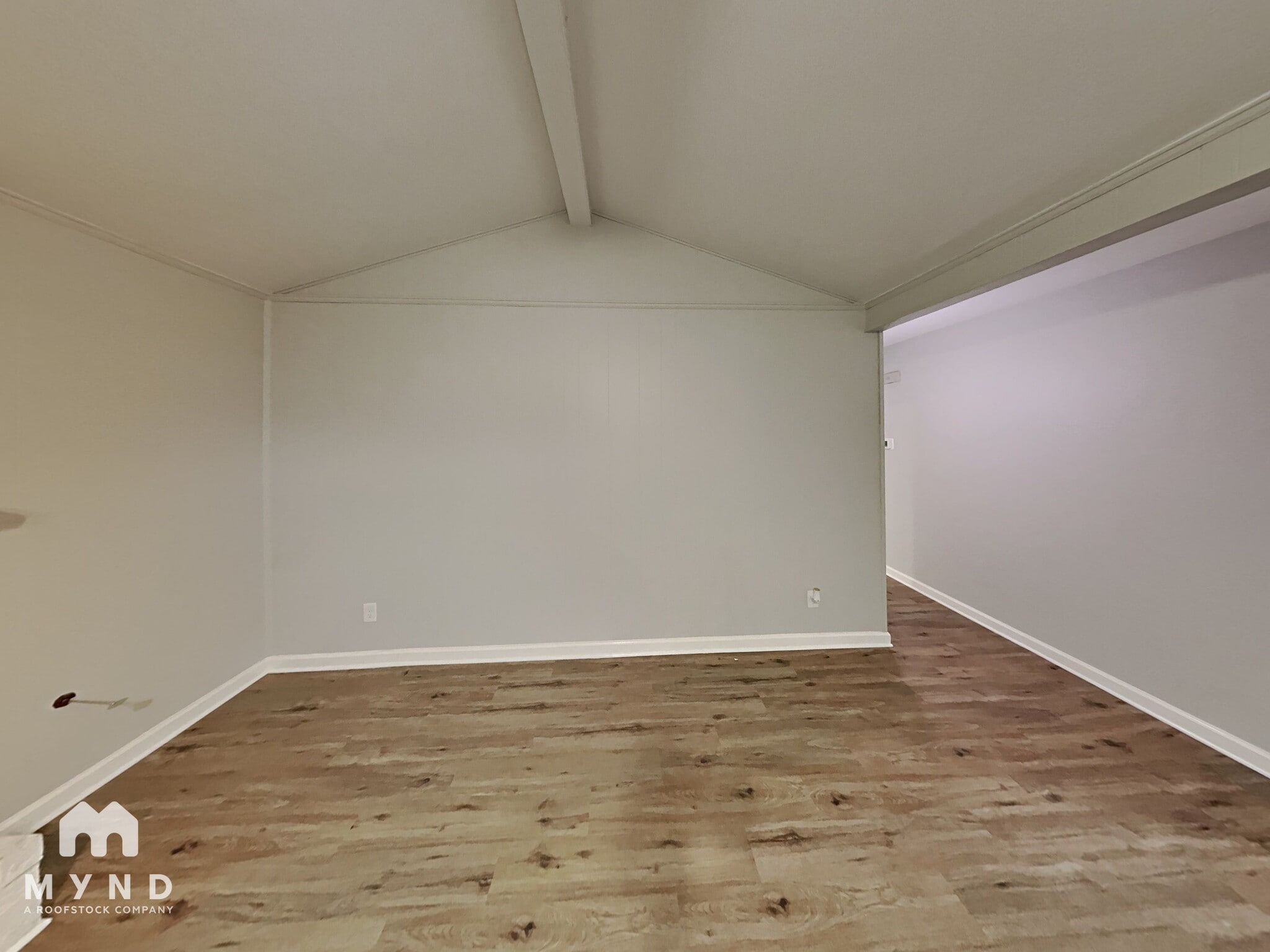 Building Photo - 14839 Greenvalley Dr