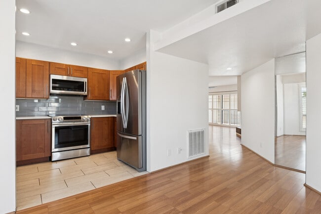 Building Photo - 4327 N 28th St