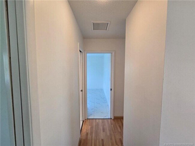 Building Photo - 2648 Rockcrest Ct