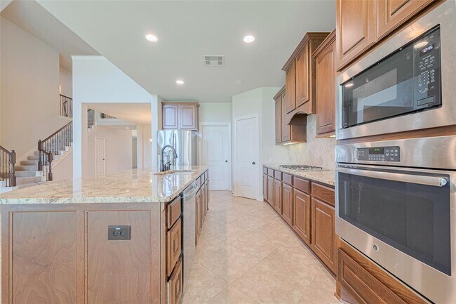 Building Photo - 27906 Colonial Point Dr