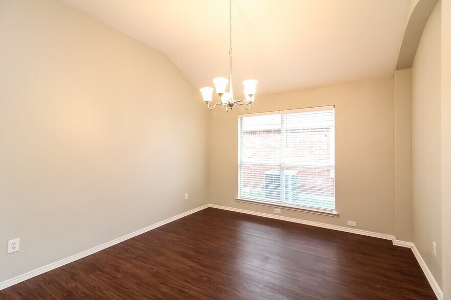 Building Photo - 2809 Berry Hill