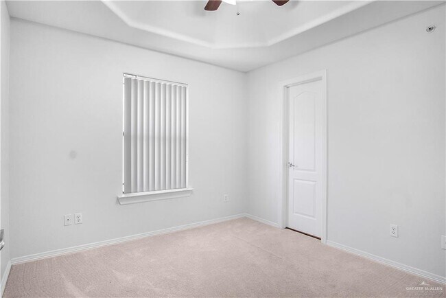 Building Photo - 15 West Dr