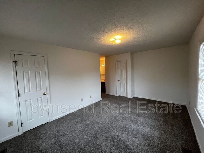 Building Photo - 1036 Ancestry Dr