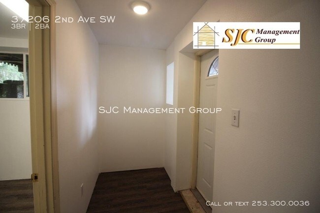 Building Photo - Three Bedroom Plus Finished Basement