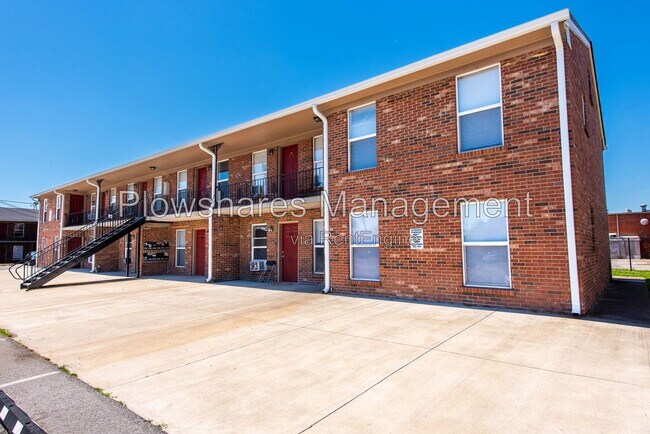 Building Photo - 3277 Chinquapin Ln