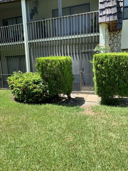 Building Photo - 3129 Oakland Shores Dr
