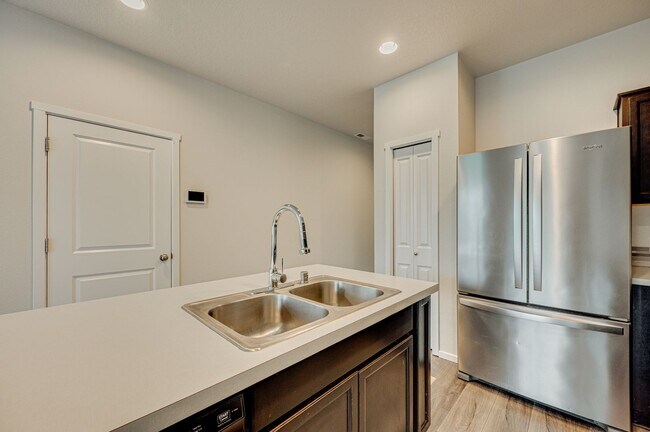Building Photo - Coming Soon!  Beautiful Three Bedroom in Taverner Ridge!