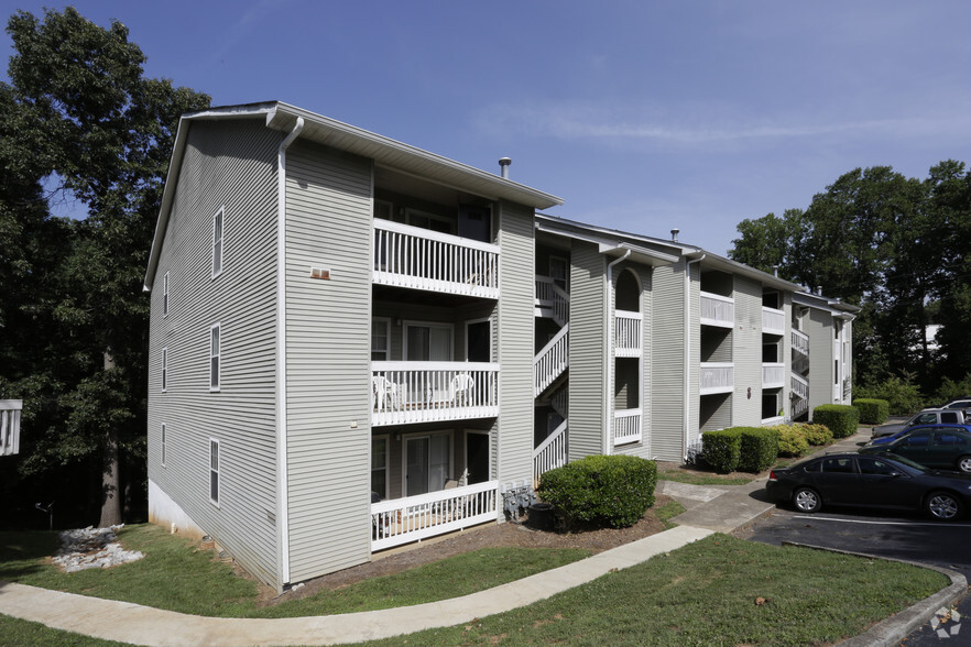 Community - Creekside Apartments