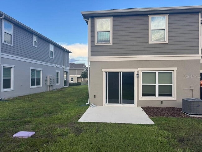 Building Photo - 9448 Westside Hls Dr