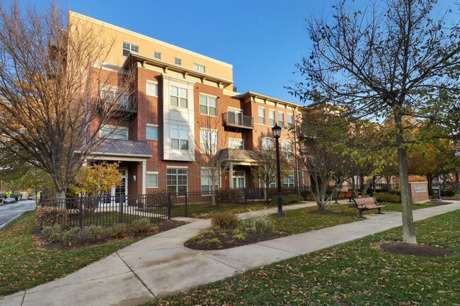 Building Photo - 255 N Addison Ave