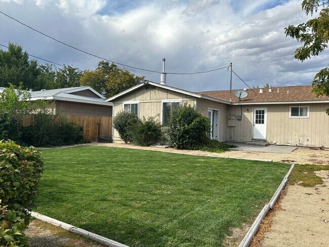 Building Photo - **SPARKS SINGLE STORY HOME**