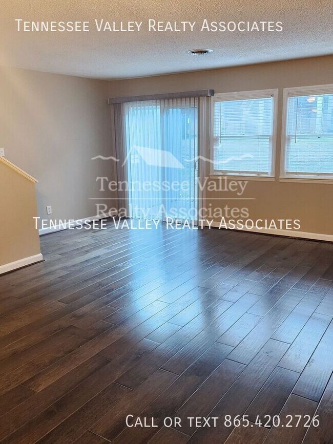 Building Photo - 433 Bramblewood Ln