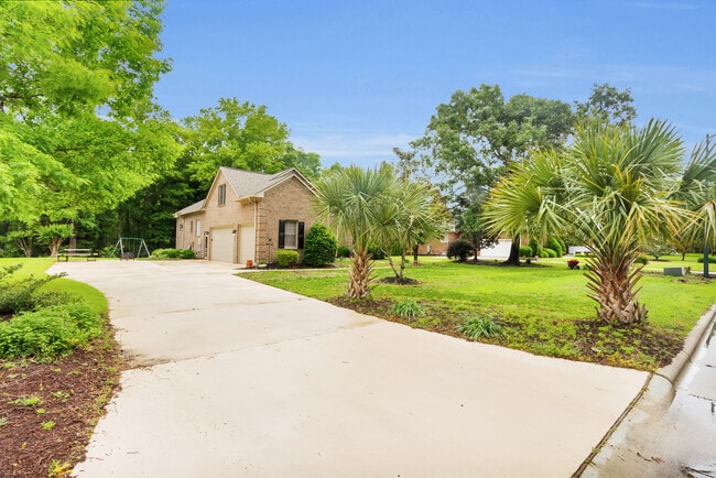 Building Photo - 106 Brugg Ct