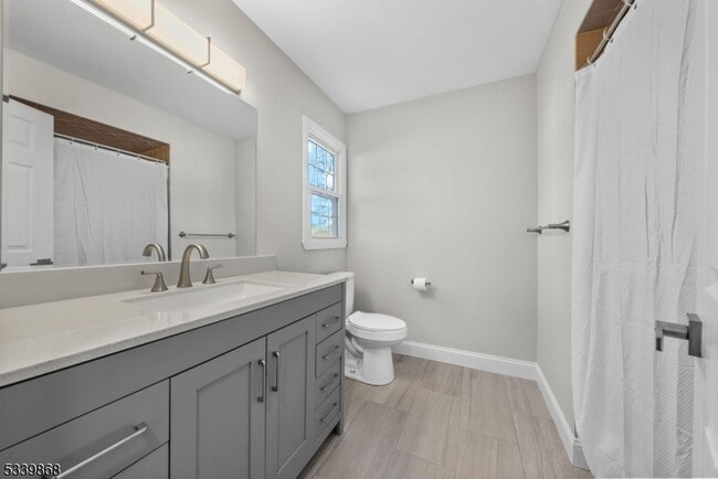 Building Photo - 231 Sutphin Ln