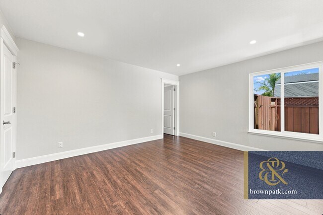 Building Photo - 1042 Madison Ave