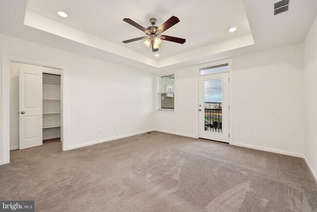 Building Photo - 14983 River Walk Way