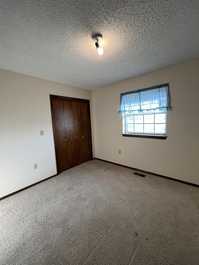 Building Photo - 5794 CR 1640