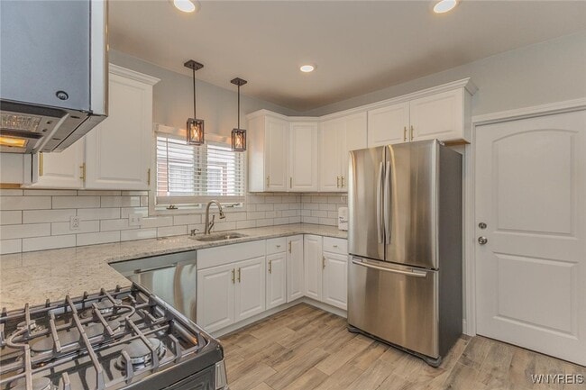 Building Photo - 20 Tacoma Ave